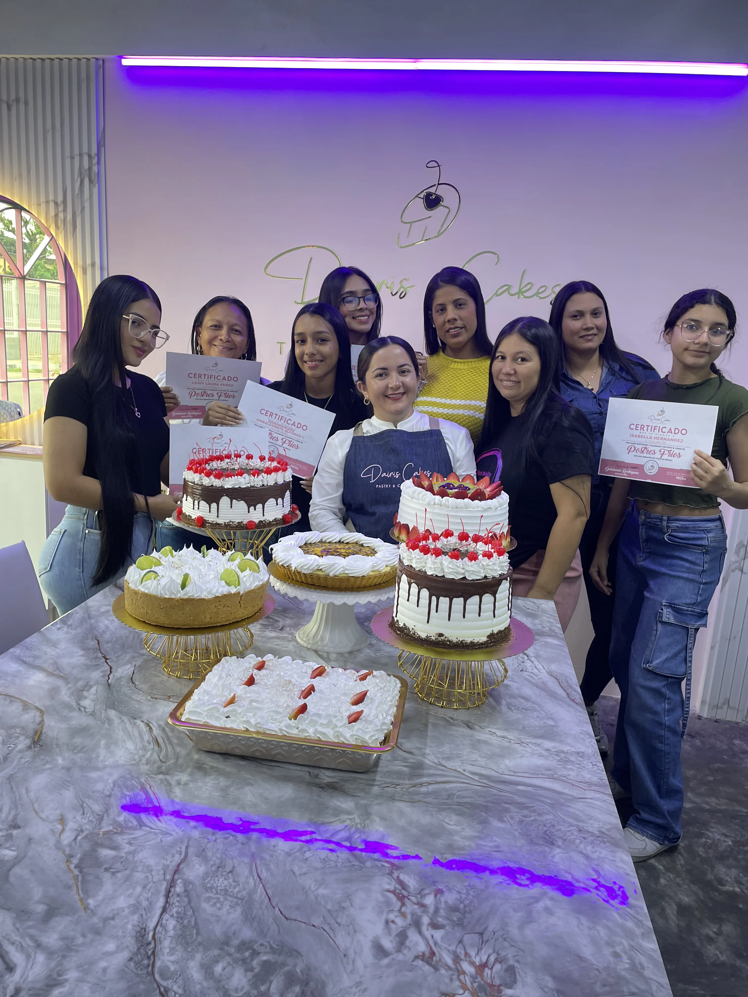 Foto del taller «Tortas Frías: Selva Negra, Tres Leches y más»
