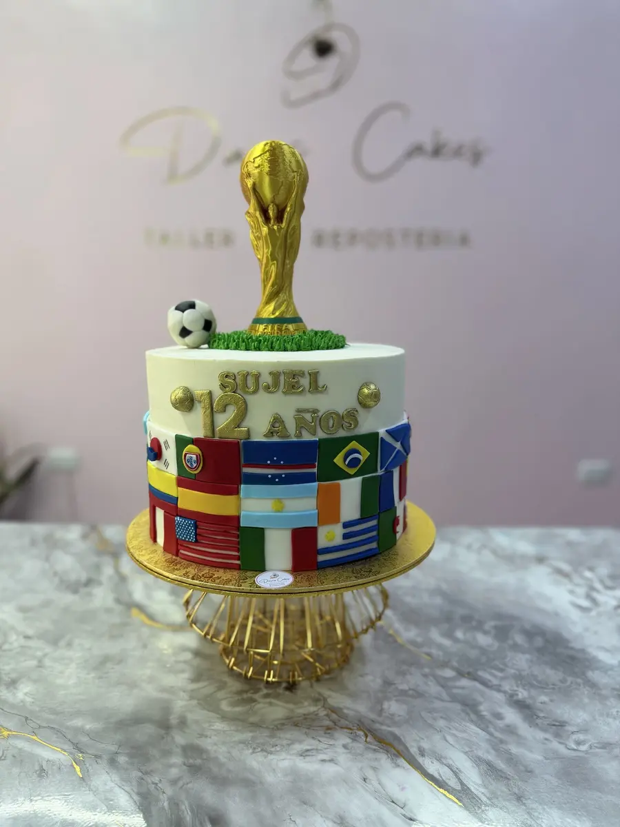Torta mundialista con banderas