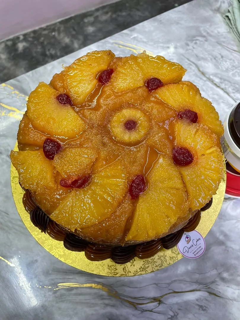 Torta de piña volteada